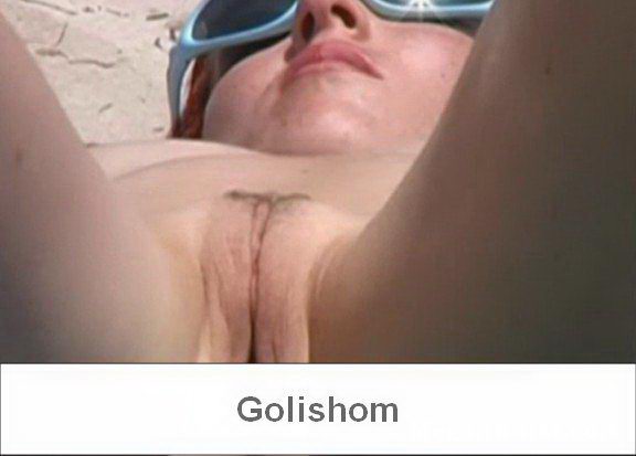 Подкараулили красивую нудистку