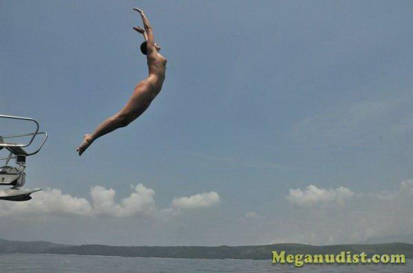 Очаровательные мгновения жизни нудистов