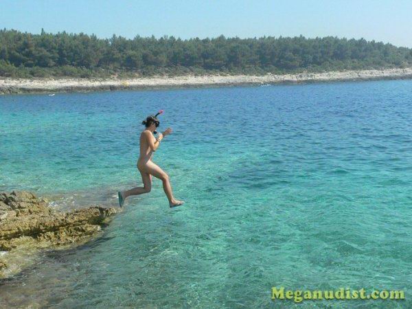 Нудисты на прекрасном отдыхе