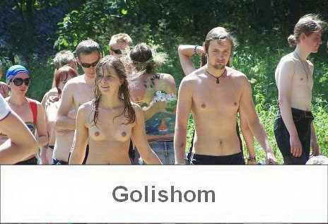 Нудисты на речке, красивые фотографии