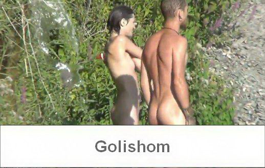 Нудисты купаются под водопадом