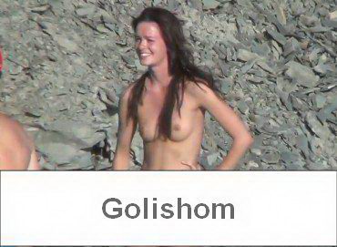 Красивые нудисты у водопада