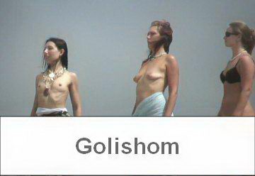 Девушки нудисты готовятся к празднику Нептуна