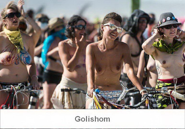 10.000 голых нудистов в пустыне - 60 фото