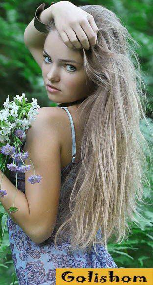 Голая нимфа Юлька в папоротнике