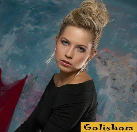 Светка с Большой красивой попкой голая