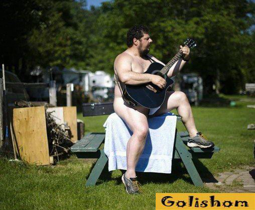 Улицы Барселоны: нудистов штрафуют на 500 евро