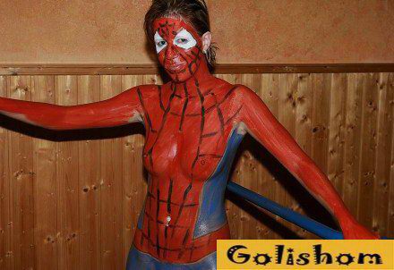 Рисунки на теле нудистов и натуристов