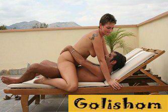 Голый полет к отелю нудистов