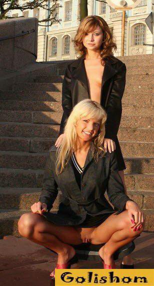 Голые студентки на набережной Питера