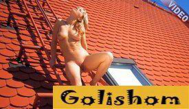 Красивая эротика на крыше дома