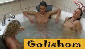 Молодые нудисты голышом в сауне видео