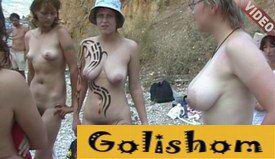 Девушки на пляже видео