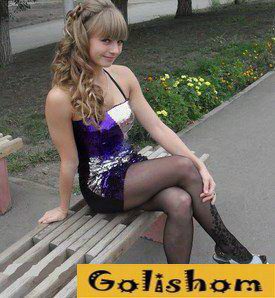 Девушки после выпускного в чулках