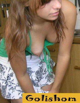 Случайно вывалилась грудь у девушек