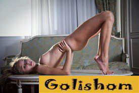 Упражнения голых гимнасток и балерин