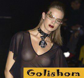 Засветы сисек на подиуме