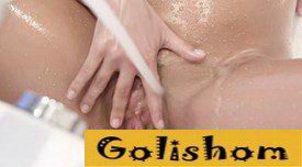 Девушка мастурбирует