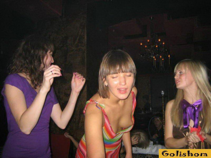 Случайно засветились на камеру Случайно засветились на камеру