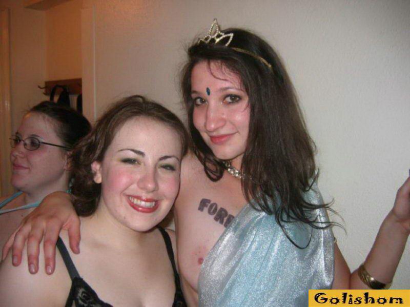 Случайно засветились на камеру Случайно засветились на камеру