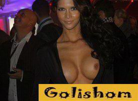 Откровенные наряды немецкой модели Micaela Schaefer