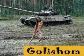 Голые красотки на улице - подборка фото