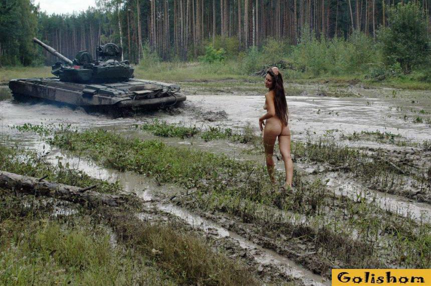 Голые красотки на улице - подборка фото Голые красотки на улице - подборка фото