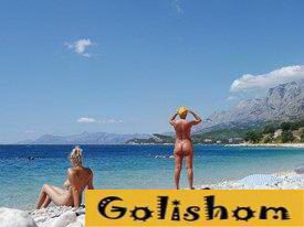 Как быть нудисту на общественном пляже