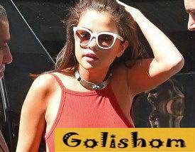 Селена Гомес появилась на вечеринке в рваных джинсах и в обтягивающей майке