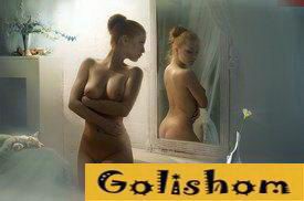 Голые девушки в зеркалах