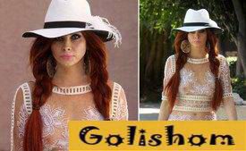 Фиби Прайс отметила «День без бюстгальтера» в прозрачном платье