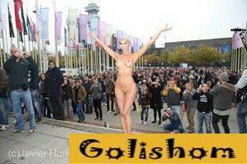 Микаэла Шефер полностью разделась на Venus-2015