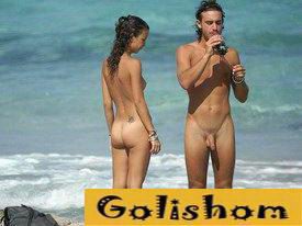 Влюбленные парочки нудистов