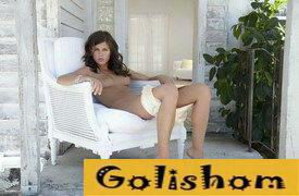 Американская нудистка Николь у себя дома в Техасе