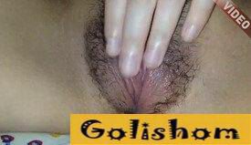 Трогает розовую писю видео