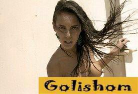 Дерзкая нудистка из Греции Мелина