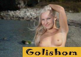 Нудистка дня - Блондинистое очарование