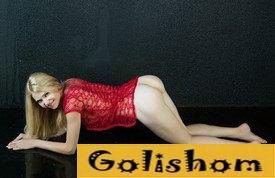 Блондинка с белоснежной кожей