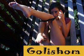 Нудистка на даче