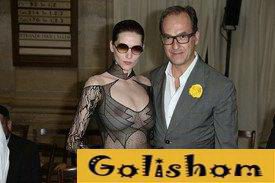 Хеа Девилль засветилась на приеме в прозрачном платье