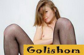 В разорванных чулках