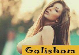 Девушка в топлесе на улице