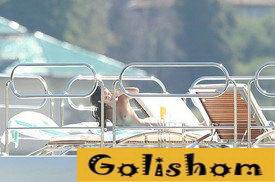 Сара Сампайо - засветилась топлес на яхте