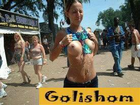 Покажи сиськи - Да пожалуйста!