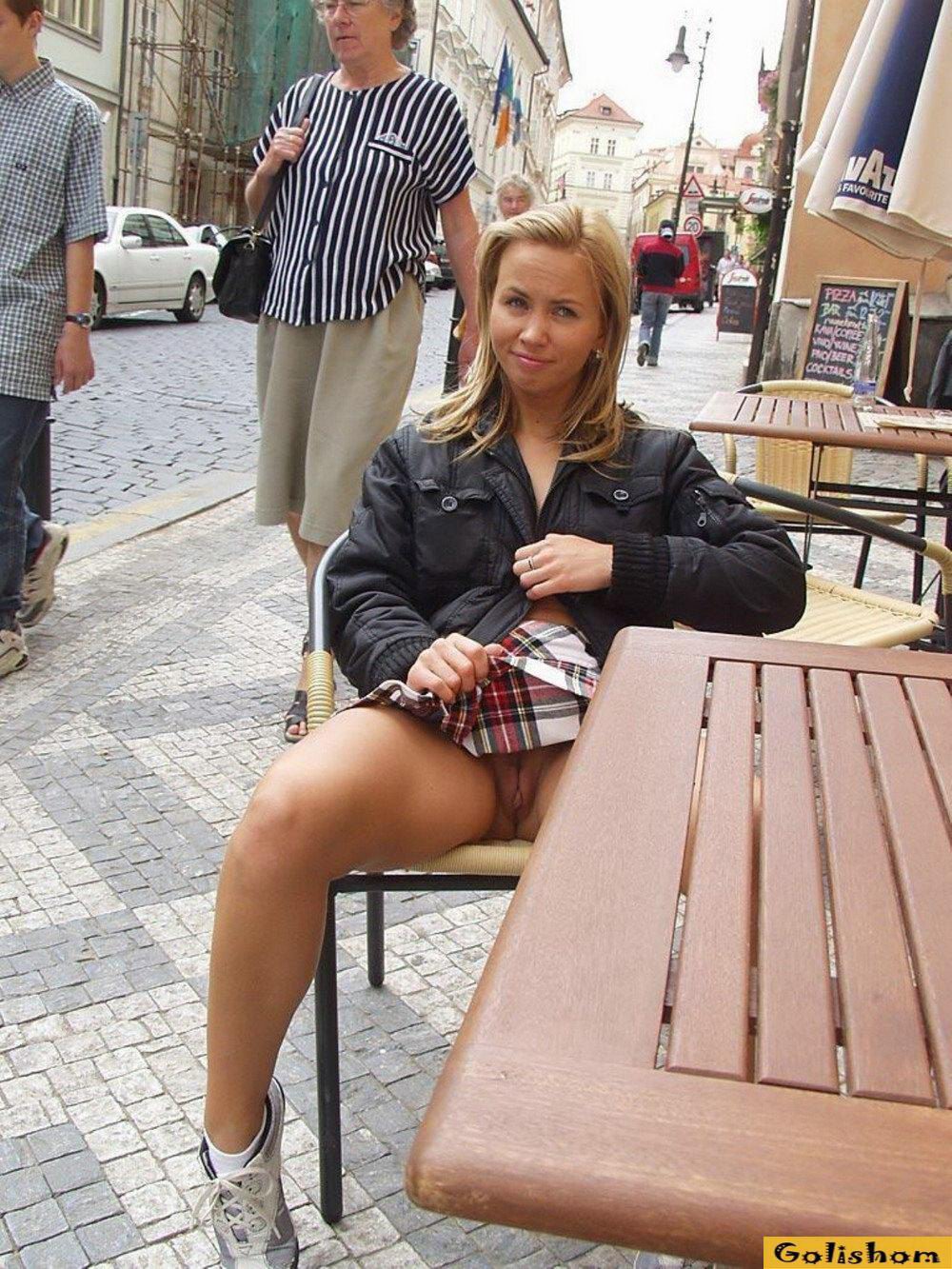 Фото дня - Забыла надеть трусики! Фото дня - Забыла надеть трусики!