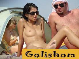 Ступая босиком по пляжу - Фото нудистов