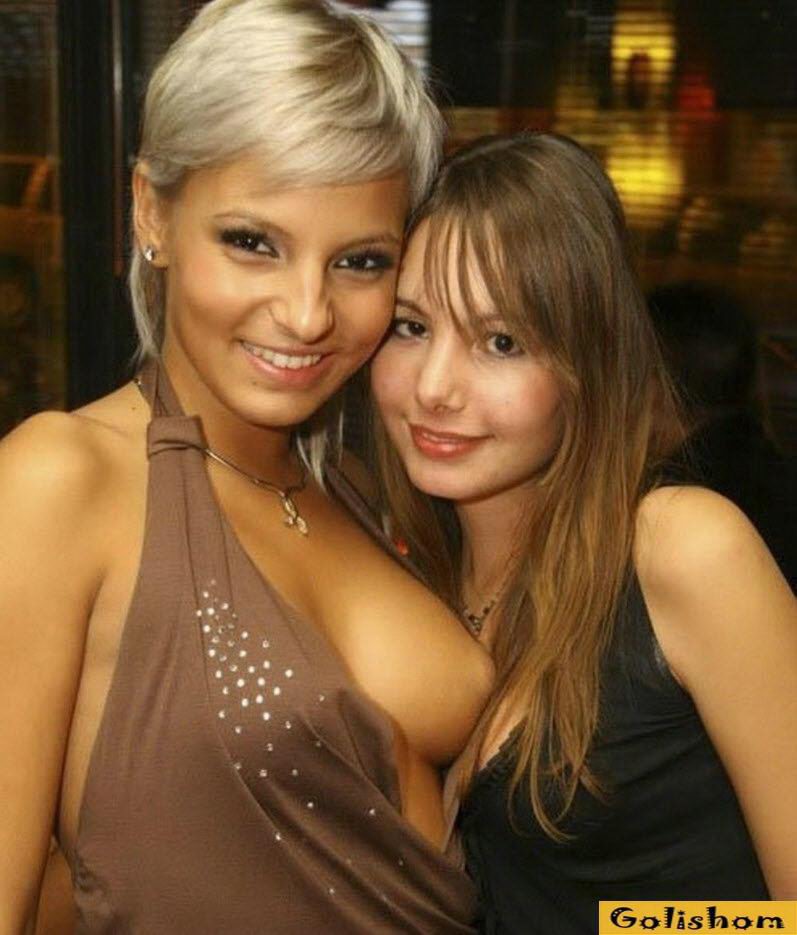 Случайно выпала грудь Случайно выпала грудь