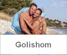 Красивые моменты семейных нудистов на пляже