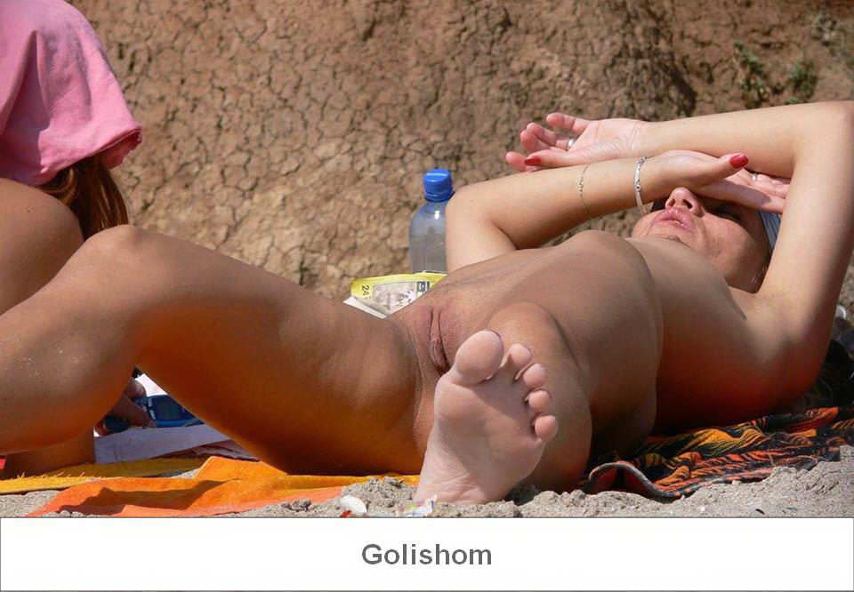 Письки нудистов крупным планом Письки нудистов крупным планом