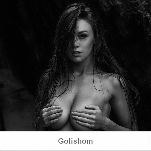 В Instagram набирает популярность новый тренд - «Рука вместо лифчика» В Instagram набирает популярность новый тренд - «Рука вместо лифчика»